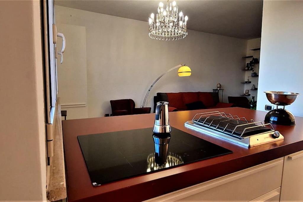 Penthouse Near Rome, Free Parking. Apartamento *