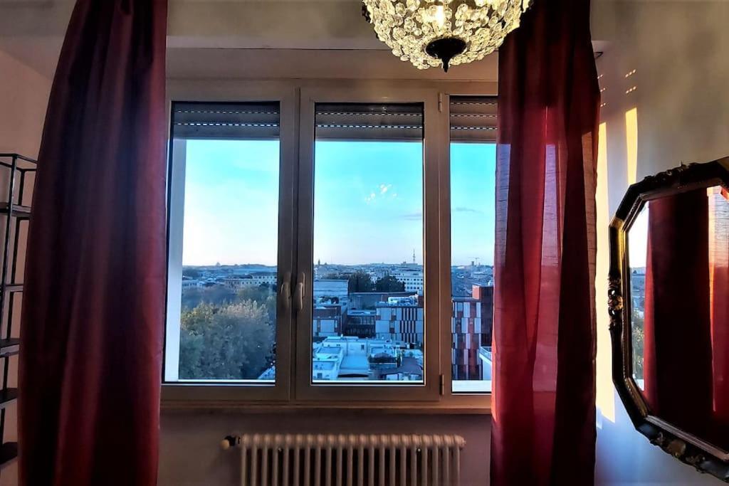Penthouse Near Rome, Free Parking. Apartamento Roma